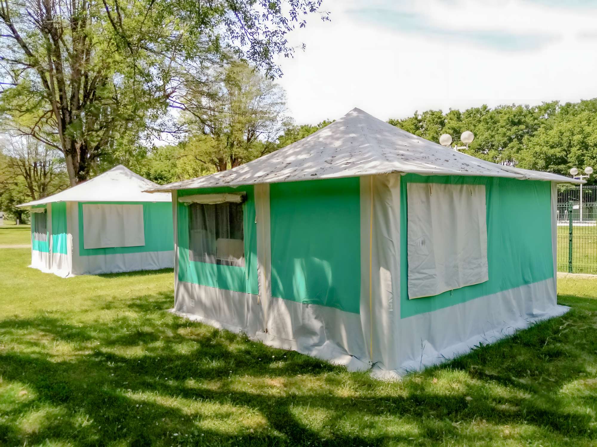 location de Bungalow en camping bord de riviere